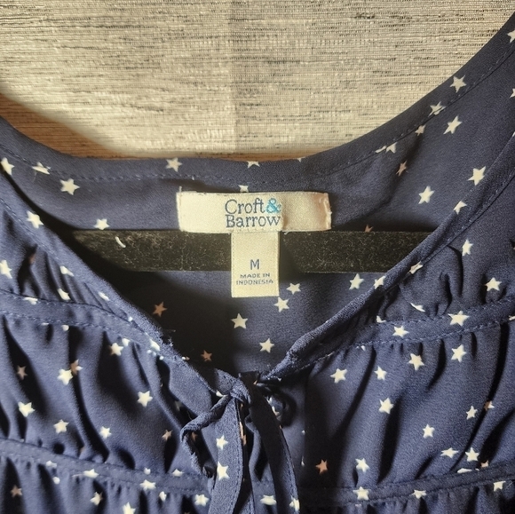 Croft & Barrow Sheer Star Top Blue Medium - Picture 5 of 6